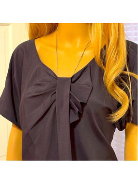 Anne Taylor LOFT Gray Blouse in Excellent Condition with the Front Knot